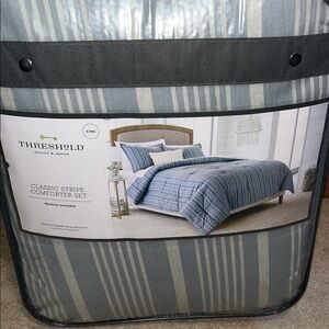Threshold King Classic Blue Stripe Comforter Set